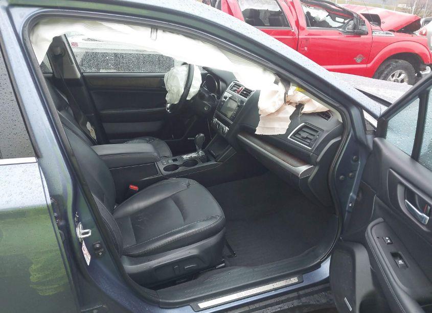 Photo 5 of 2015 Subaru Outback 2.5I LIMITED (VIN 4S4BSAJC4F3272698)