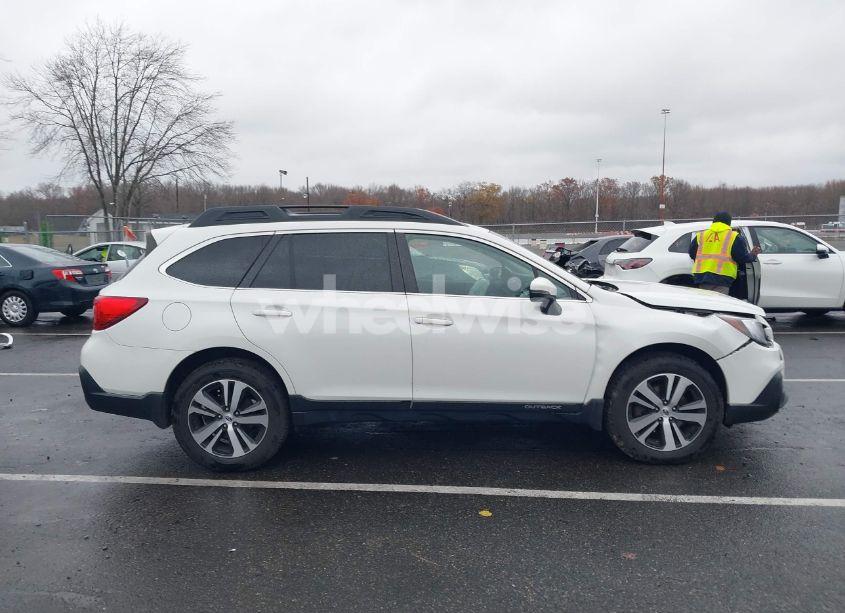Photo 13 of 2019 Subaru Outback 2.5I LIMITED (VIN 4S4BSAJC8K3353410)