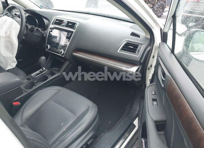 Photo 5 of 2019 Subaru Outback 2.5I LIMITED (VIN 4S4BSAJC8K3353410)