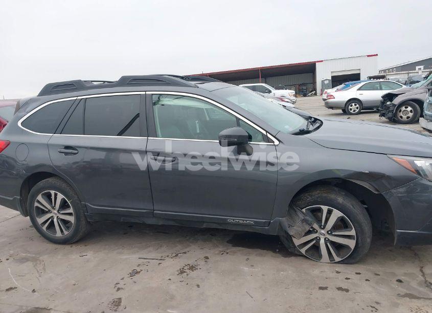 Photo 13 of 2018 Subaru Outback 2.5I LIMITED (VIN 4S4BSAKC1J3210828)