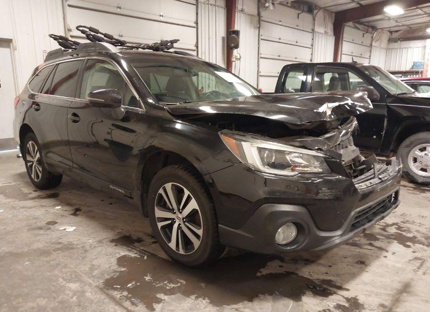 2018 Subaru Outback 2.5I LIMITED (VIN 4S4BSAKC5J3374793) main photo