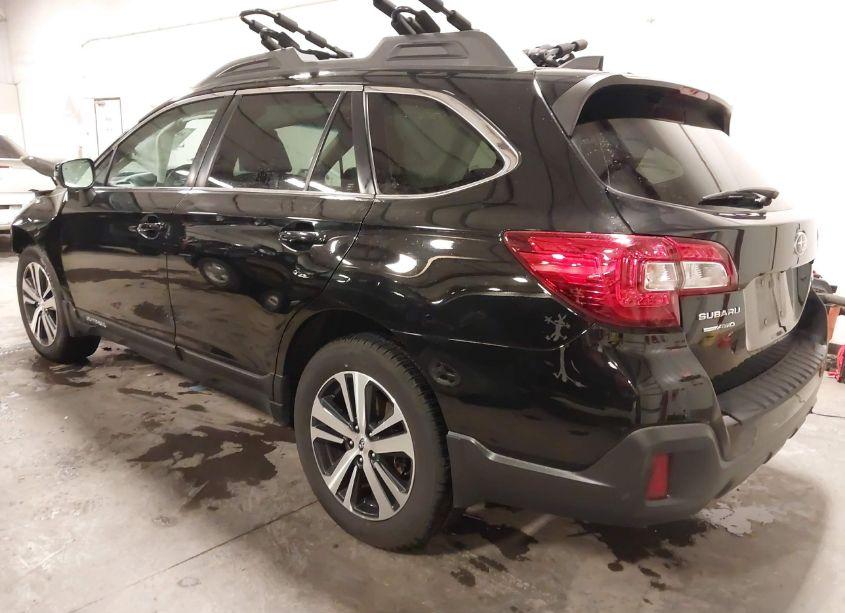 Photo 3 of 2018 Subaru Outback 2.5I LIMITED (VIN 4S4BSAKC5J3374793)