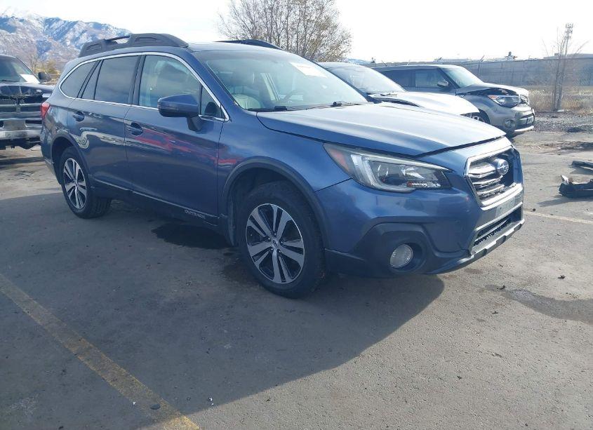 2018 Subaru Outback 2.5I LIMITED (VIN 4S4BSAKC6J3247826) main photo