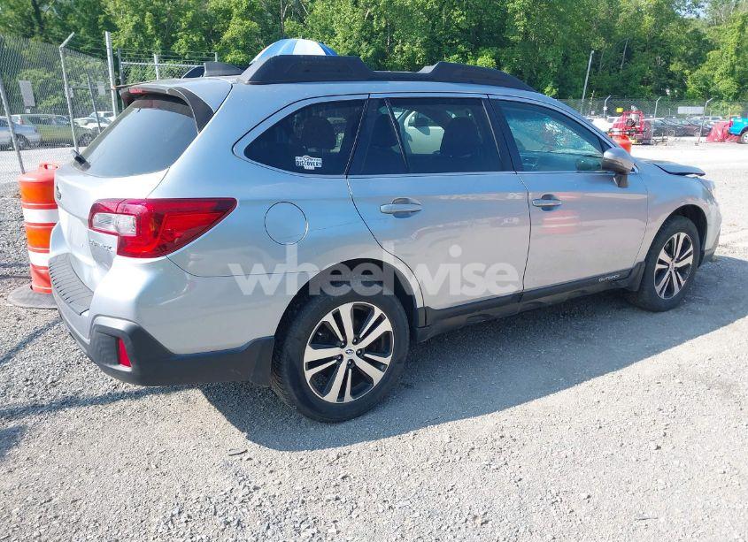Photo 4 of 2018 Subaru Outback 2.5I LIMITED (VIN 4S4BSAKC6J3271155)