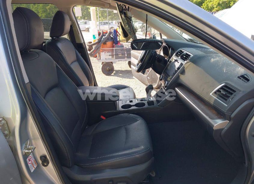 Photo 5 of 2018 Subaru Outback 2.5I LIMITED (VIN 4S4BSAKC6J3271155)