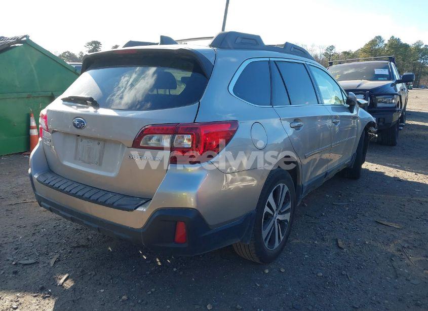 Photo 4 of 2018 Subaru Outback 2.5I LIMITED (VIN 4S4BSAKC8J3322686)
