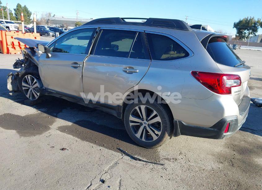 Photo 3 of 2018 Subaru Outback 2.5I LIMITED (VIN 4S4BSAKCXJ3239888)
