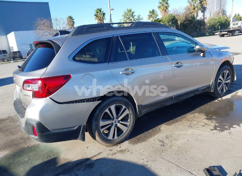 Photo 4 of 2018 Subaru Outback 2.5I LIMITED (VIN 4S4BSAKCXJ3239888)