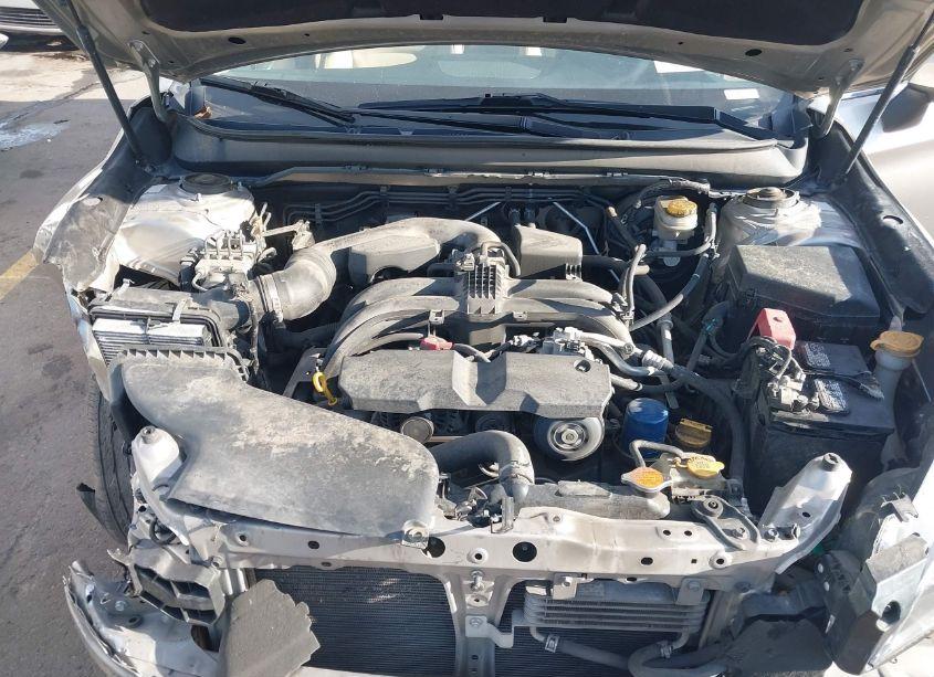 Photo 10 of 2015 Subaru Outback 2.5I LIMITED (VIN 4S4BSALC6F3233740)