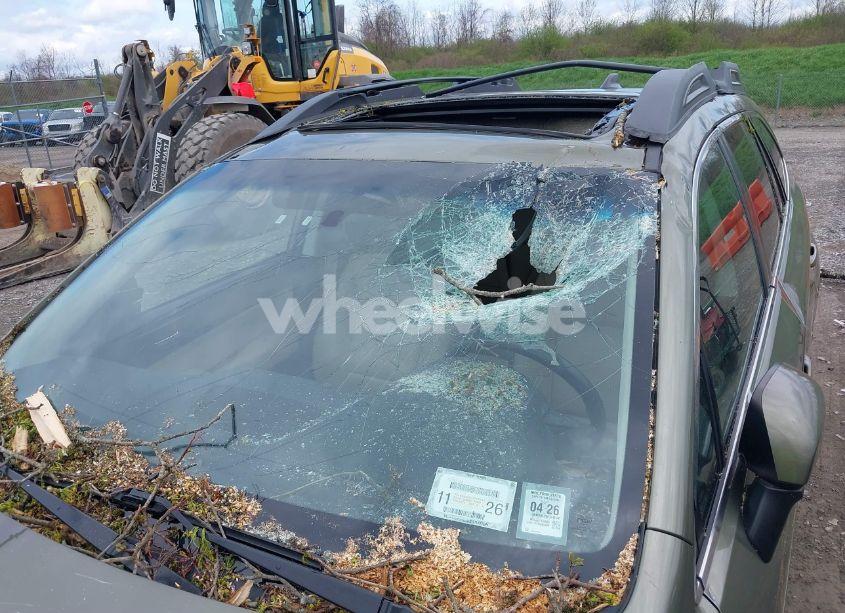 Photo 6 of 2016 Subaru Outback 2.5I LIMITED (VIN 4S4BSALC9G3242546)