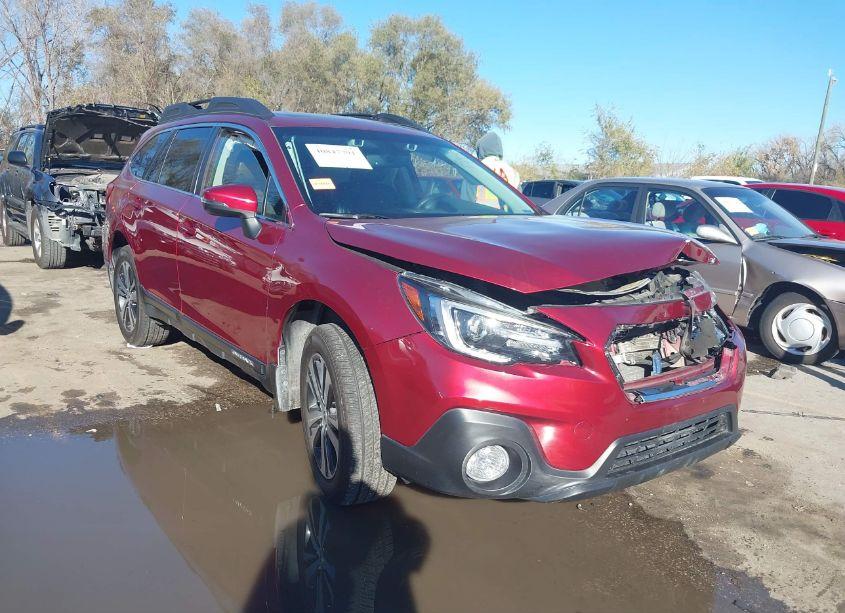 2018 Subaru Outback 2.5I LIMITED (VIN 4S4BSANC0J3271907) main photo