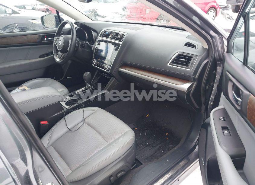 Photo 5 of 2018 Subaru Outback 2.5I LIMITED (VIN 4S4BSANC0J3295611)