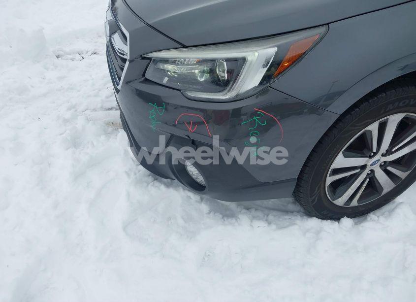 Photo 6 of 2018 Subaru Outback 2.5I LIMITED (VIN 4S4BSANC0J3295611)