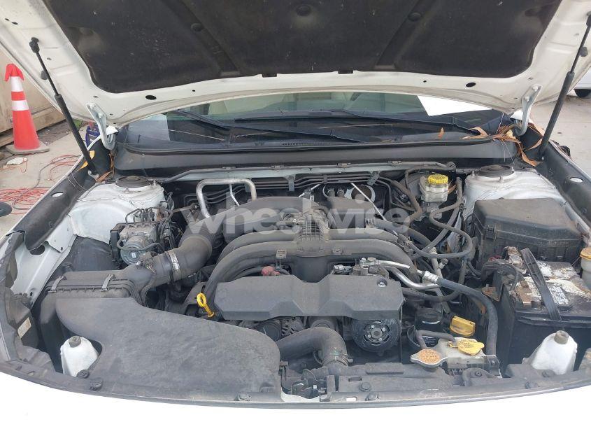 Photo 10 of 2018 Subaru Outback 2.5I LIMITED (VIN 4S4BSANC0J3325089)