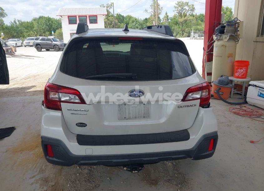 Photo 16 of 2018 Subaru Outback 2.5I LIMITED (VIN 4S4BSANC0J3325089)