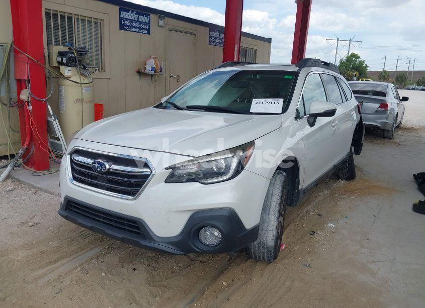 Photo 2 of 2018 Subaru Outback 2.5I LIMITED (VIN 4S4BSANC0J3325089)