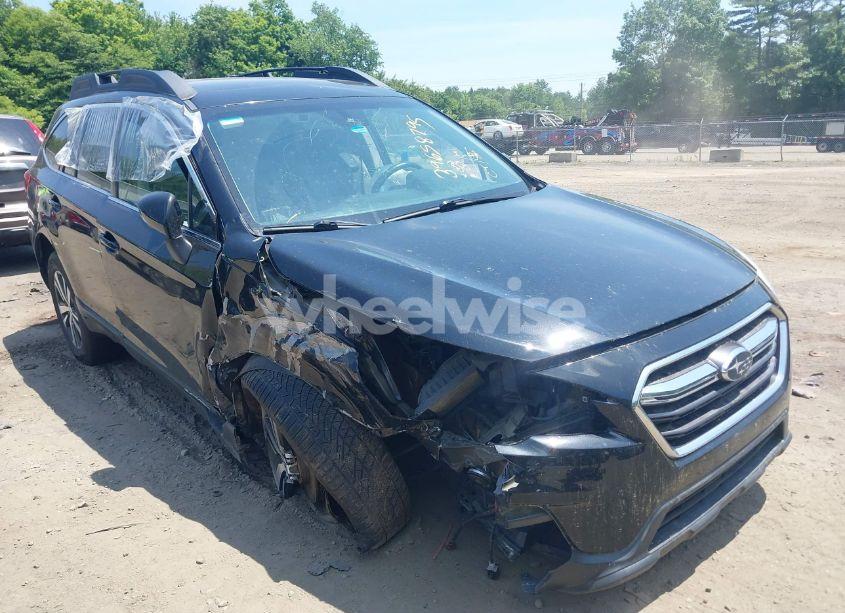 2018 Subaru Outback 2.5I LIMITED (VIN 4S4BSANC0J3375023) main photo