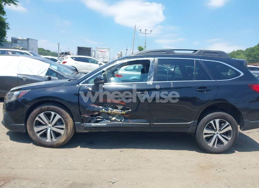 Photo 13 of 2018 Subaru Outback 2.5I LIMITED (VIN 4S4BSANC0J3375023)