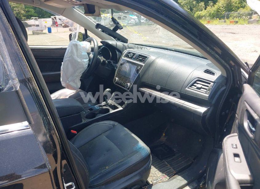 Photo 5 of 2018 Subaru Outback 2.5I LIMITED (VIN 4S4BSANC0J3375023)