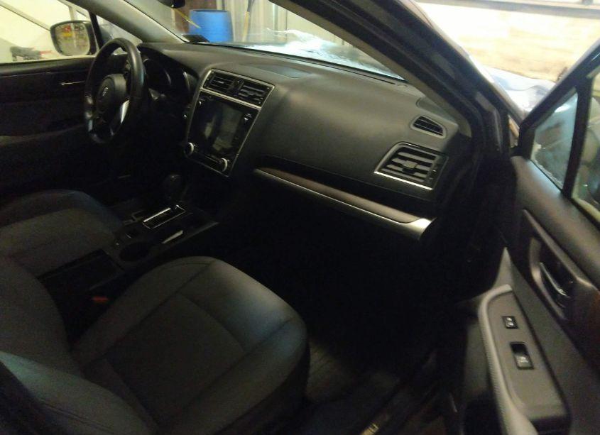 Photo 5 of 2019 Subaru Outback 2.5I LIMITED (VIN 4S4BSANC0K3247219)