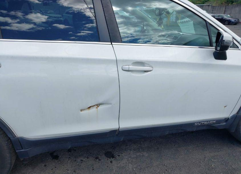 Photo 6 of 2015 Subaru Outback 2.5I LIMITED (VIN 4S4BSANC1F3363602)