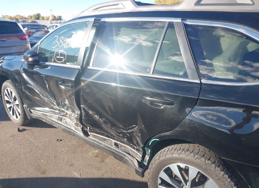 Photo 18 of 2017 Subaru Outback 2.5I LIMITED (VIN 4S4BSANC1H3231734)