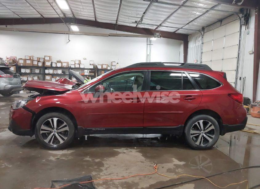 Photo 14 of 2018 Subaru Outback 2.5I LIMITED (VIN 4S4BSANC1J3357629)