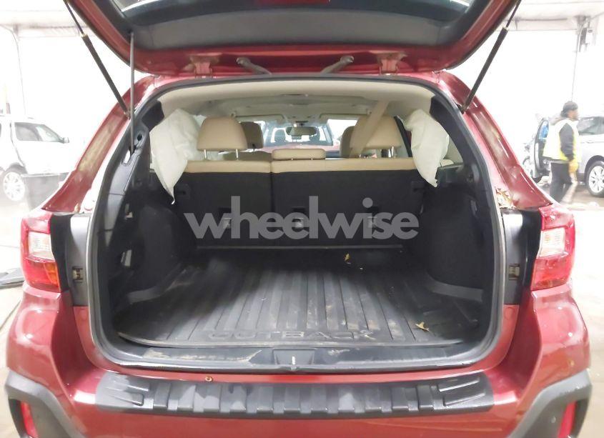 Photo 16 of 2018 Subaru Outback 2.5I LIMITED (VIN 4S4BSANC1J3357629)