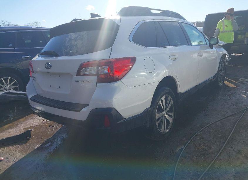 Photo 4 of 2019 Subaru Outback 2.5I LIMITED (VIN 4S4BSANC1K3250890)