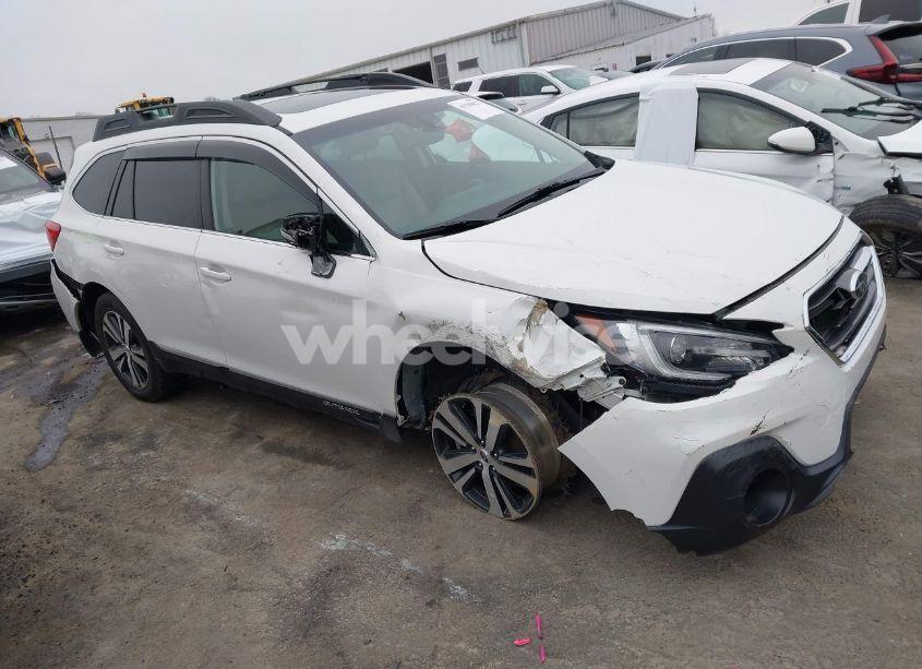 2019 Subaru Outback 2.5I LIMITED (VIN 4S4BSANC1K3292282) main photo