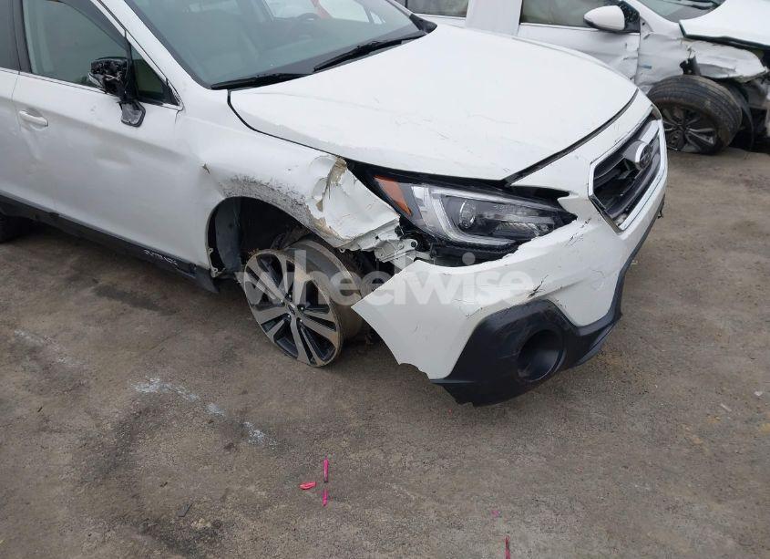 Photo 6 of 2019 Subaru Outback 2.5I LIMITED (VIN 4S4BSANC1K3292282)