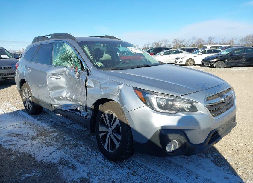 2019 Subaru Outback 2.5I LIMITED (VIN 4S4BSANC1K3393158) main photo