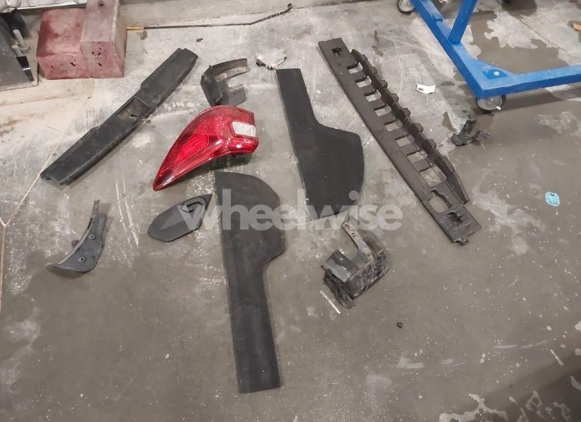 Photo 20 of 2017 Subaru Outback 2.5I LIMITED (VIN 4S4BSANC2H3377513)