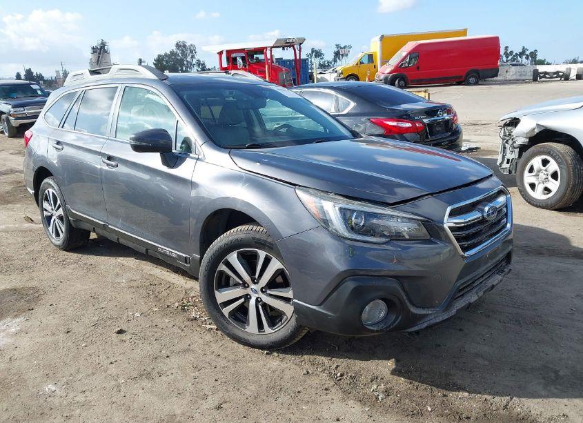 2018 Subaru Outback 2.5I LIMITED (VIN 4S4BSANC2J3201213) main photo