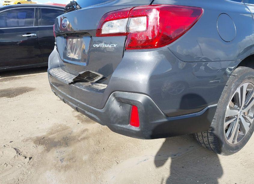 Photo 18 of 2018 Subaru Outback 2.5I LIMITED (VIN 4S4BSANC2J3201213)