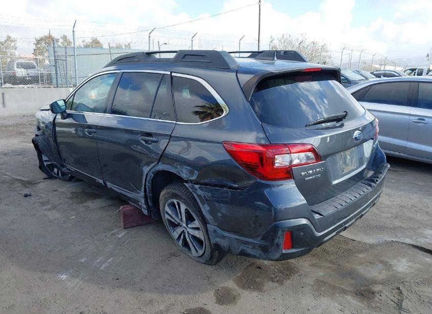 Photo 3 of 2018 Subaru Outback 2.5I LIMITED (VIN 4S4BSANC2J3201213)