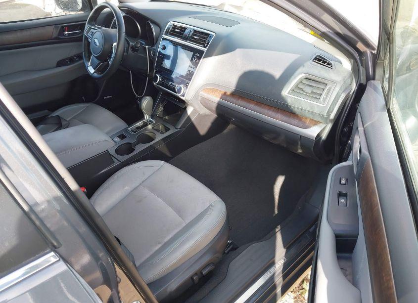 Photo 5 of 2018 Subaru Outback 2.5I LIMITED (VIN 4S4BSANC2J3201213)