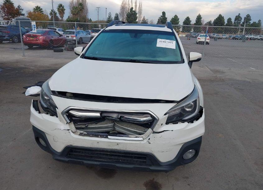 Photo 12 of 2018 Subaru Outback 2.5I LIMITED (VIN 4S4BSANC2J3202605)