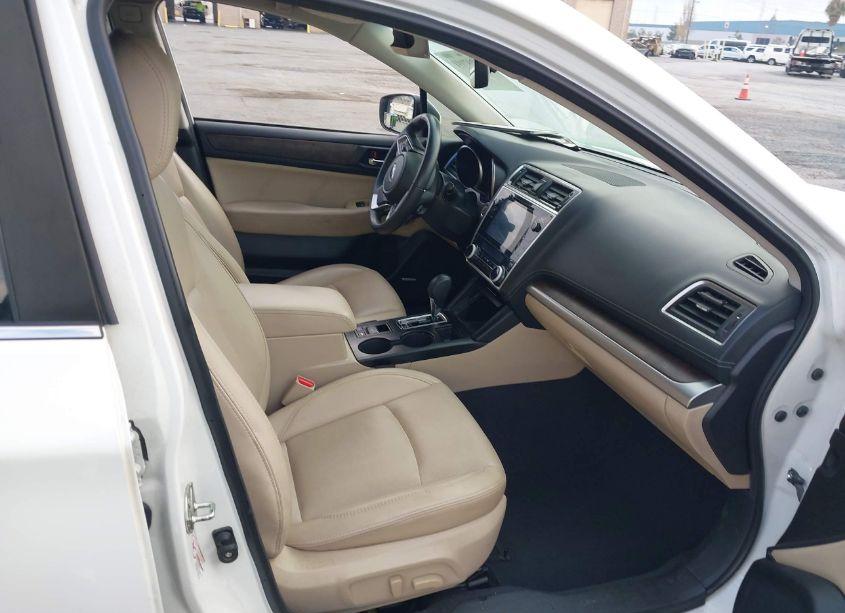 Photo 5 of 2018 Subaru Outback 2.5I LIMITED (VIN 4S4BSANC2J3202605)
