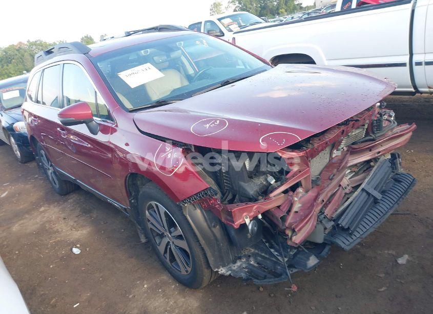 2018 Subaru Outback 2.5I LIMITED (VIN 4S4BSANC2J3248564) main photo