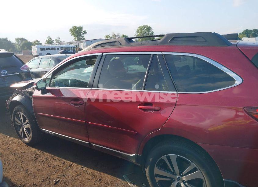 Photo 15 of 2018 Subaru Outback 2.5I LIMITED (VIN 4S4BSANC2J3248564)