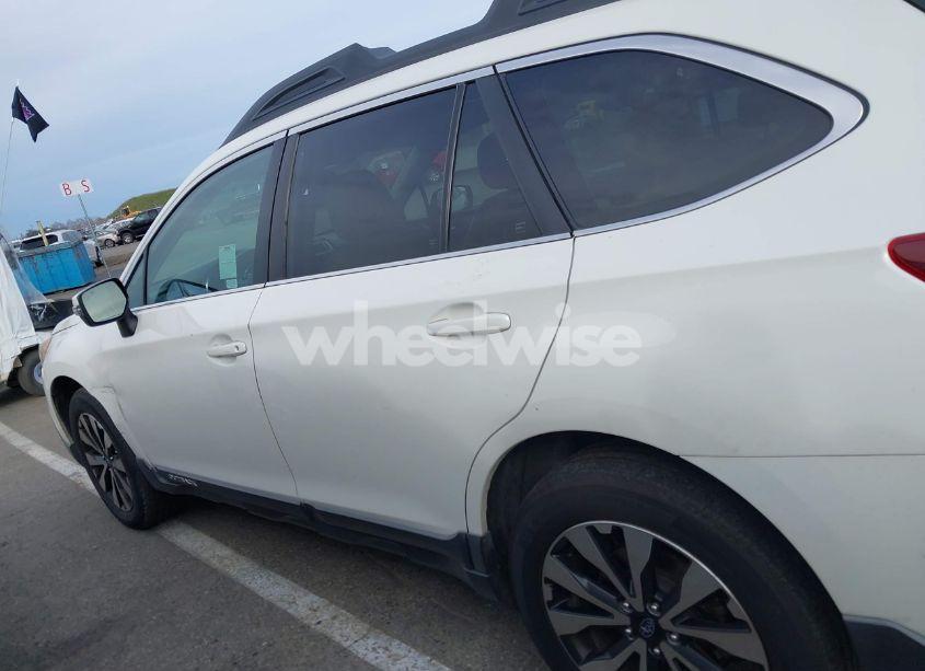 Photo 14 of 2015 Subaru Outback 2.5I LIMITED (VIN 4S4BSANC3F3289311)