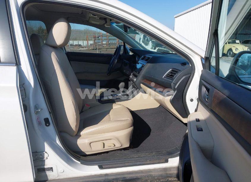 Photo 5 of 2017 Subaru Outback 2.5I LIMITED (VIN 4S4BSANC3H3240290)