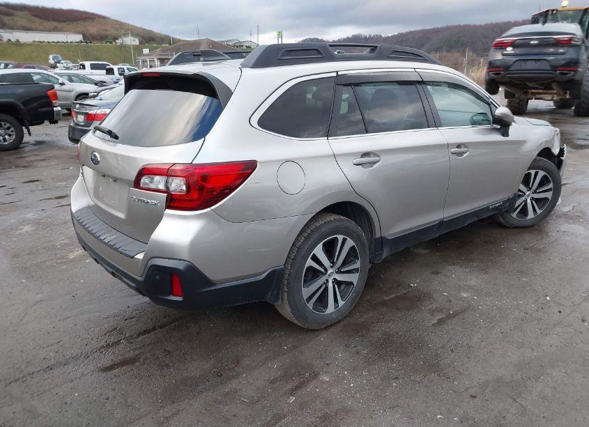 Photo 4 of 2018 Subaru Outback 2.5I LIMITED (VIN 4S4BSANC3J3321019)