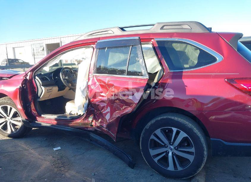 Photo 15 of 2018 Subaru Outback 2.5I LIMITED (VIN 4S4BSANC3J3323997)