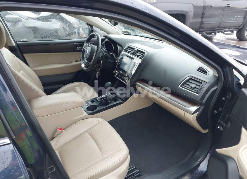 Photo 5 of 2018 Subaru Outback 2.5I LIMITED (VIN 4S4BSANC3J3390339)