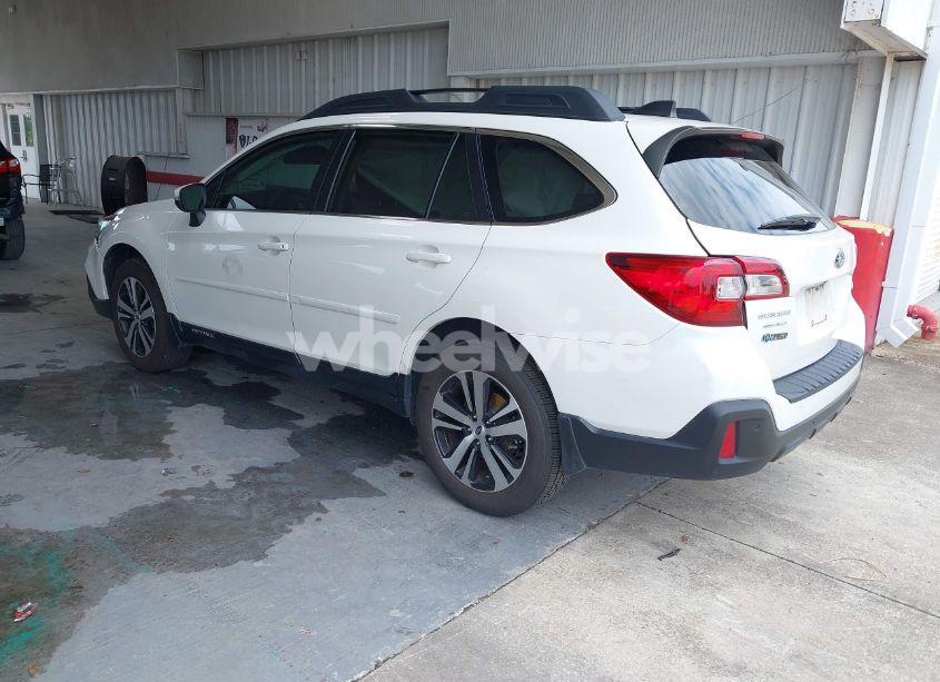 Photo 3 of 2018 Subaru Outback 2.5I LIMITED (VIN 4S4BSANC4J3279900)