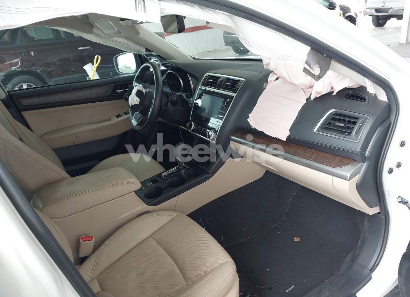 Photo 5 of 2018 Subaru Outback 2.5I LIMITED (VIN 4S4BSANC4J3279900)