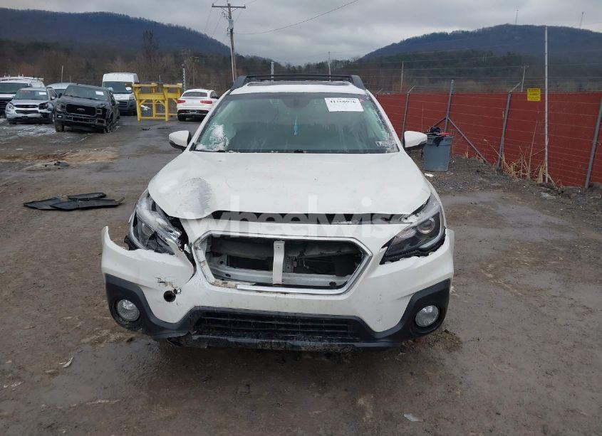 Photo 12 of 2018 Subaru Outback 2.5I LIMITED (VIN 4S4BSANC4J3356569)