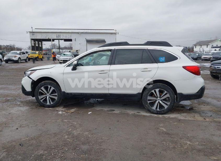 Photo 14 of 2018 Subaru Outback 2.5I LIMITED (VIN 4S4BSANC4J3356569)